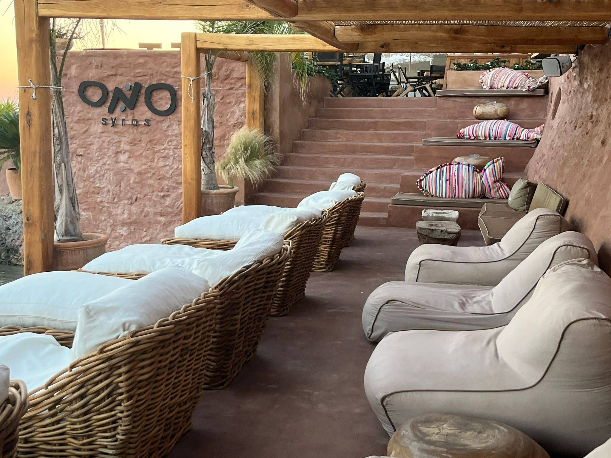 Ono bar & restaurant at Agapathos beach