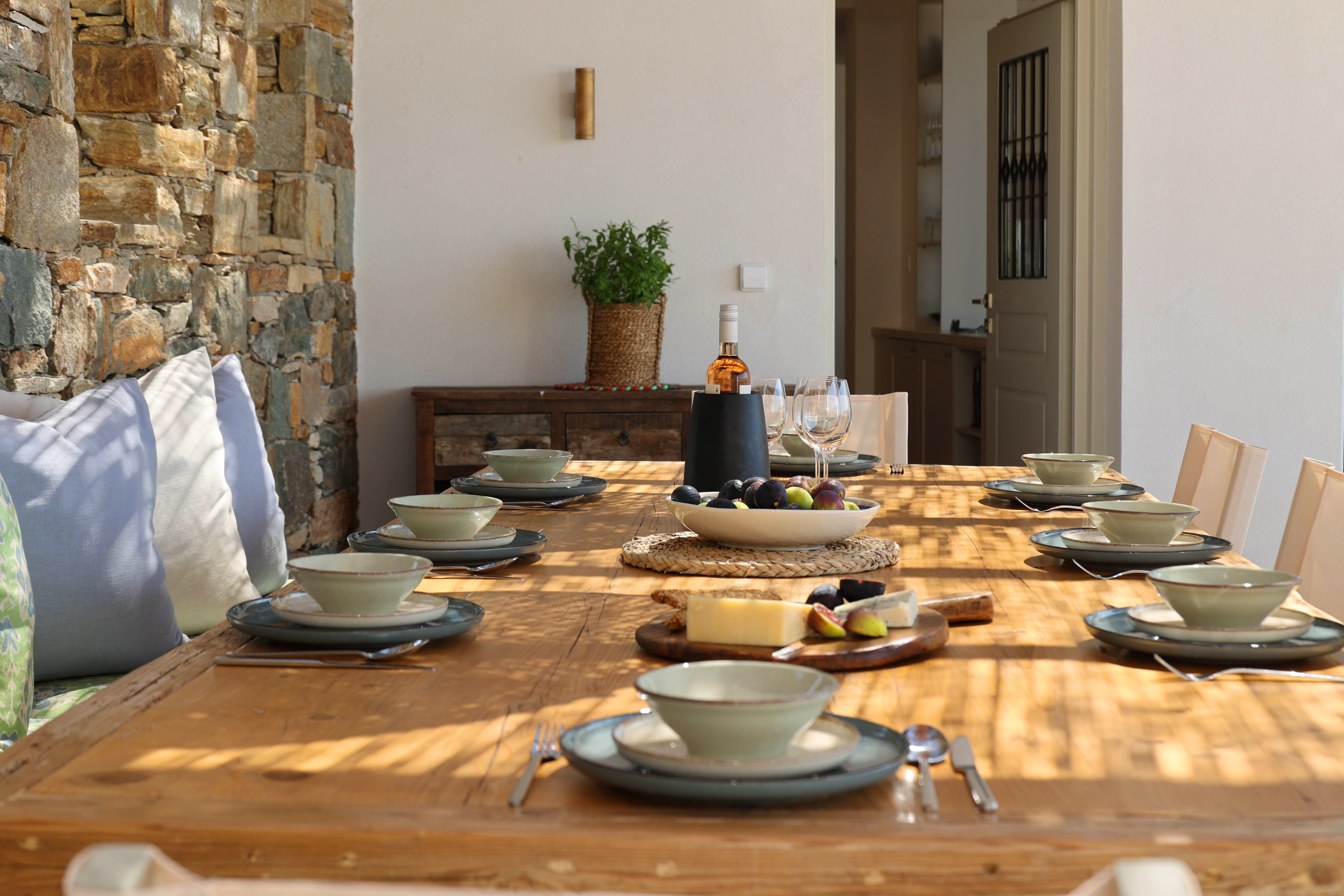 Veranda dining
