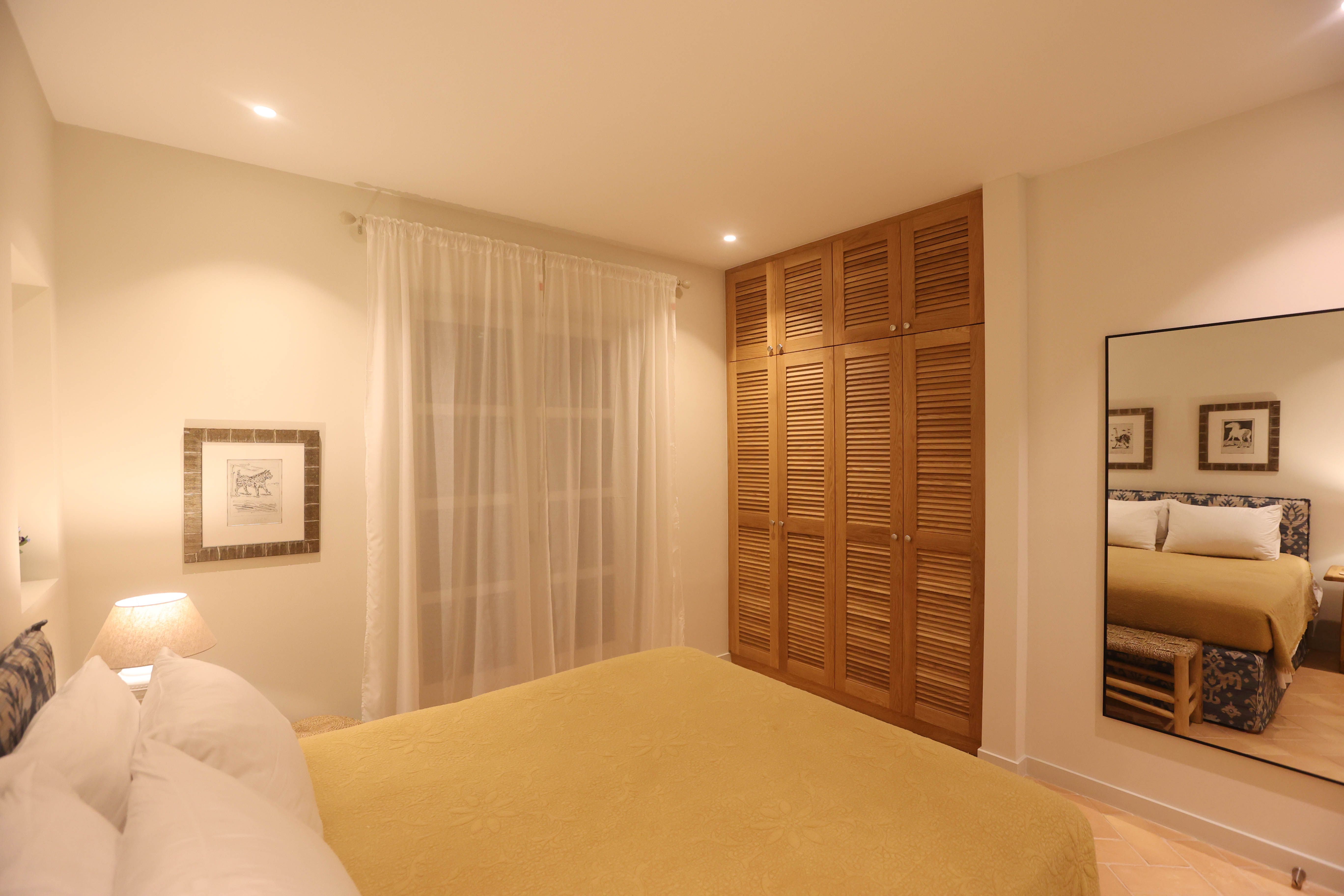 Bedroom2_night