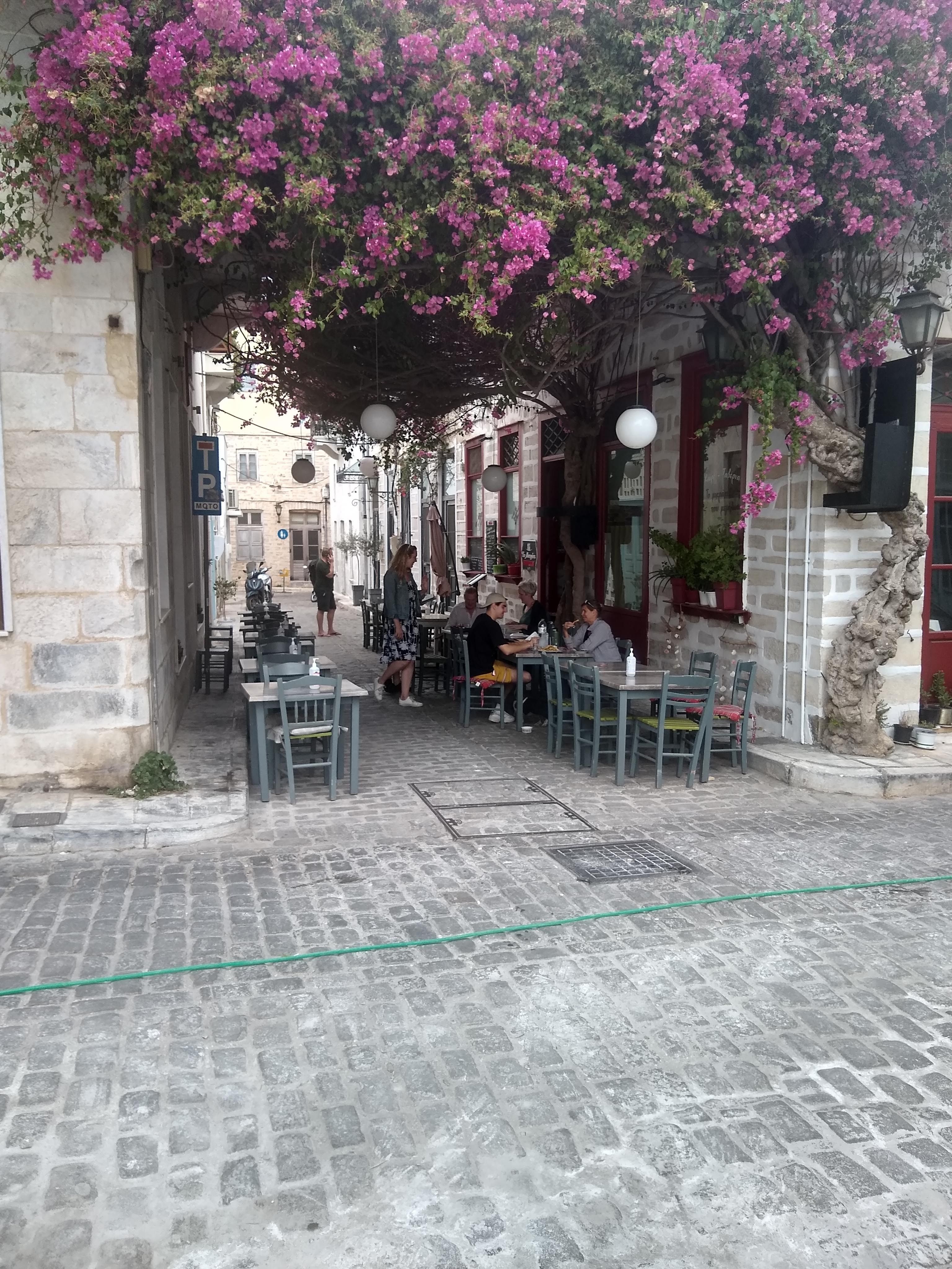 To Mikraki cafe, Ermoupoli